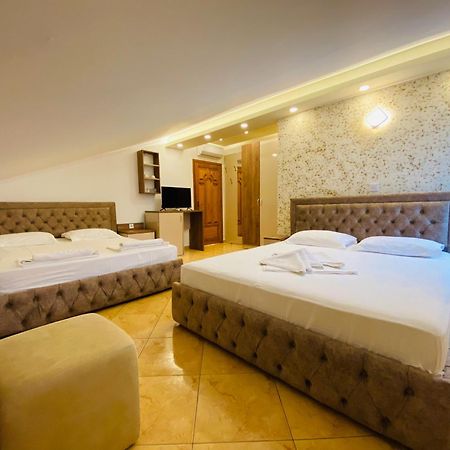 Apart Hotel Llolla Ulcinj Bagian luar foto