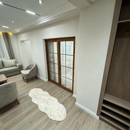 Apart Hotel Llolla Ulcinj Bagian luar foto