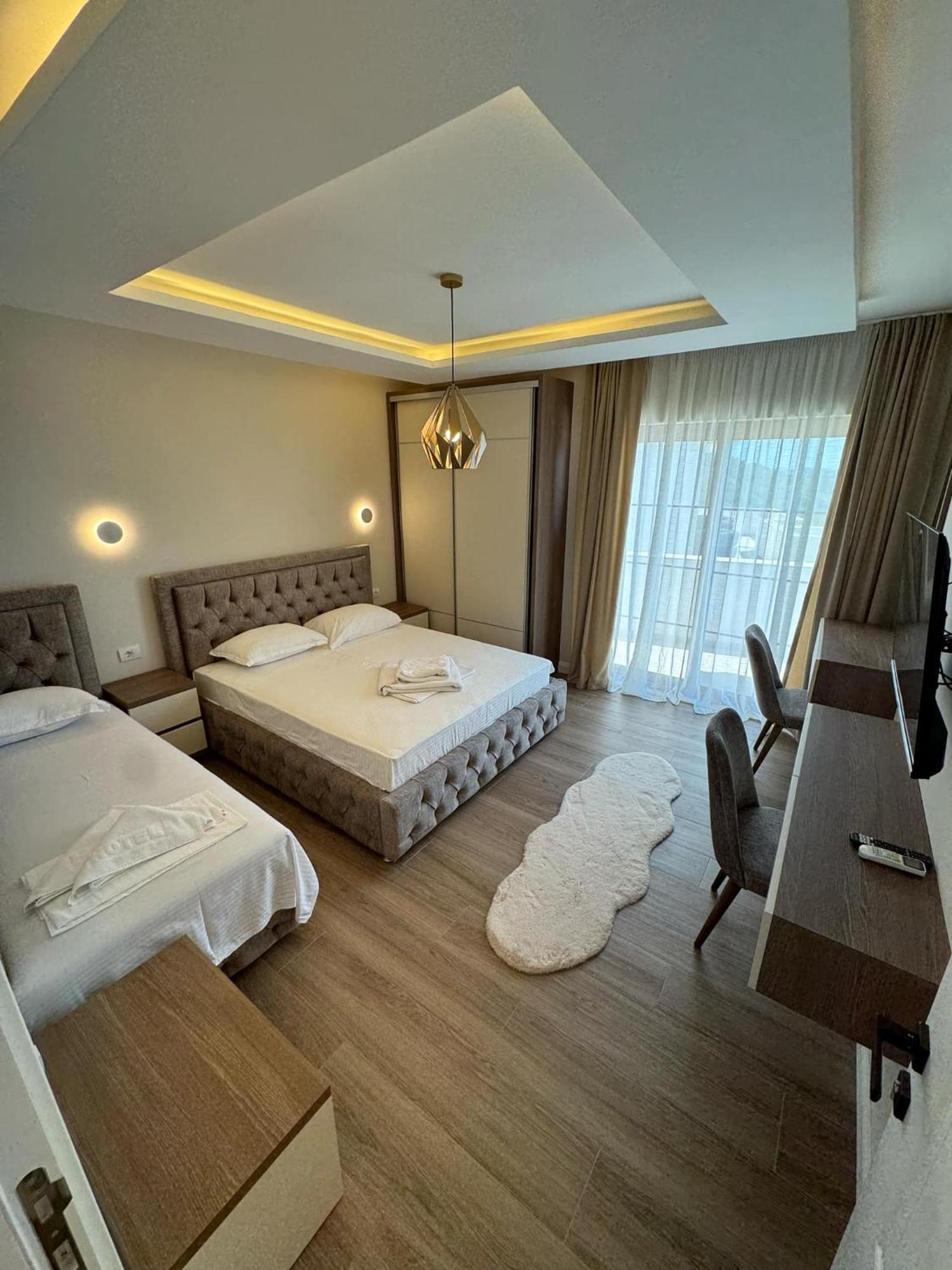 Apart Hotel Llolla Ulcinj Bagian luar foto