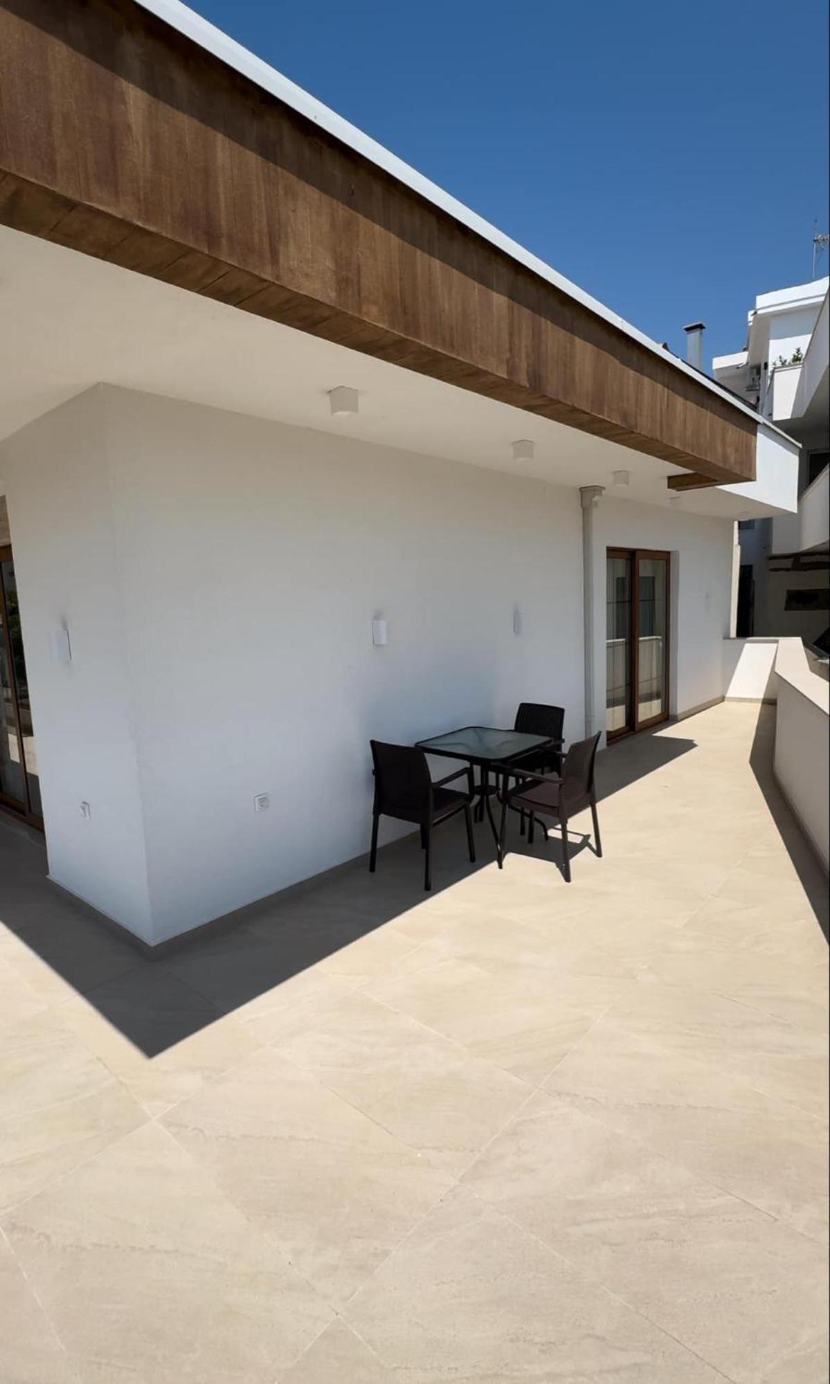 Apart Hotel Llolla Ulcinj Bagian luar foto