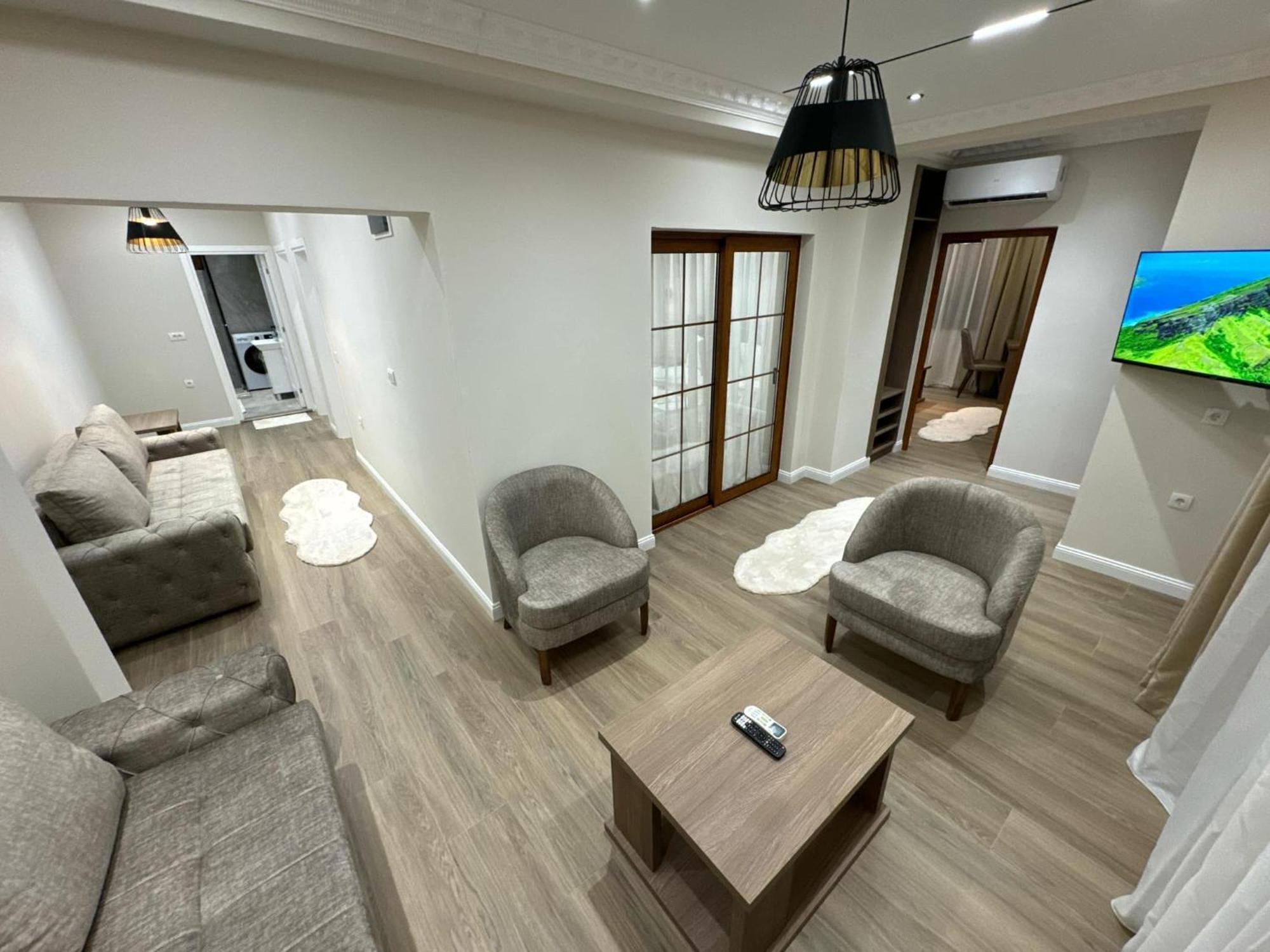 Apart Hotel Llolla Ulcinj Bagian luar foto