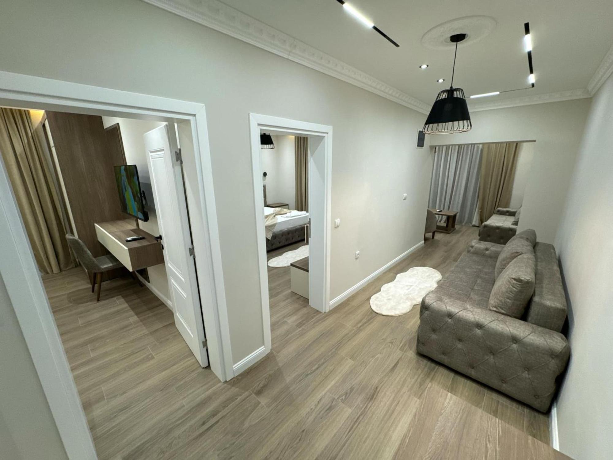 Apart Hotel Llolla Ulcinj Bagian luar foto