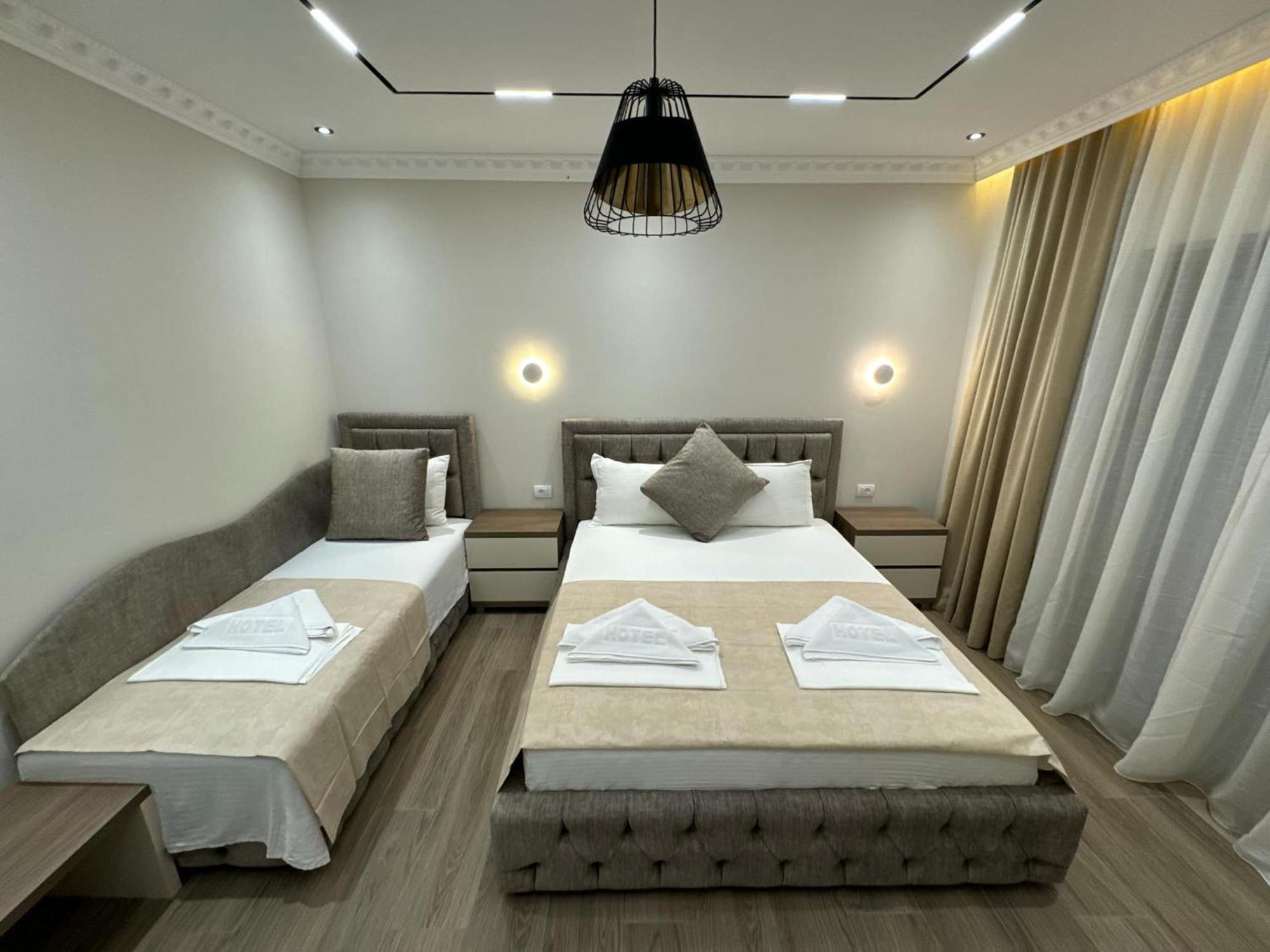 Apart Hotel Llolla Ulcinj Bagian luar foto